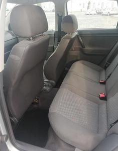 Volvo V40 • 2002 • 140,000 km