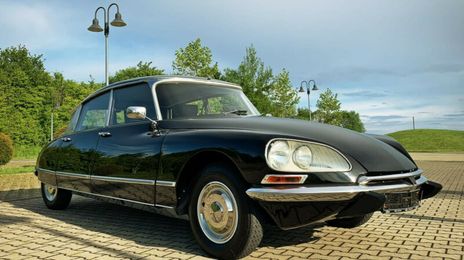 Citroën DS3 • 1968 • 90,786 km