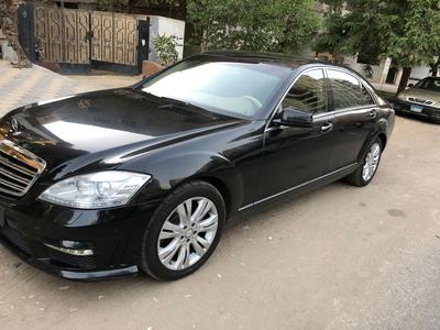 Mercedes-Benz S • 2009 • 145,000 km