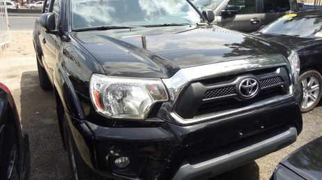 Toyota Tacoma • 2017 • 32 km