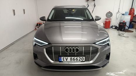 Audi e-tron • 2019 • 208,000 km