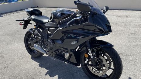 Yamaha yzf r6 • 2020 • 1,208 km