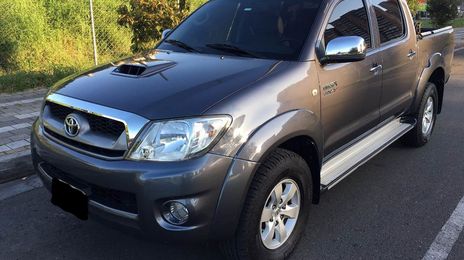 Toyota Hilux • 2011 • 135,000 km