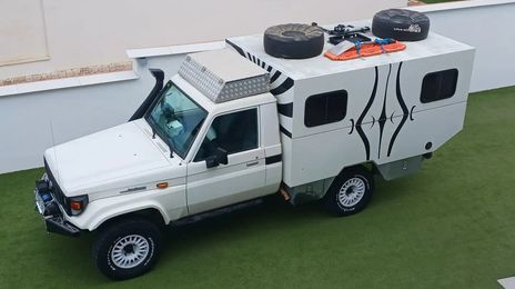 Toyota Land Cruiser • 2001 • 135,000 km