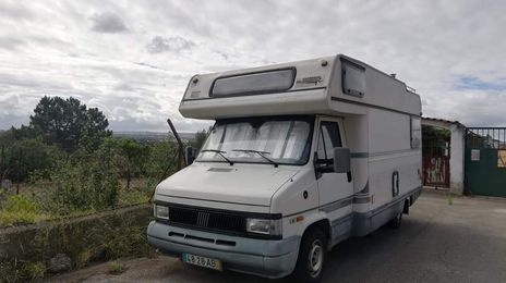 Toyota Hiace Van • 1992 • 98,000 km