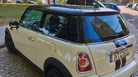 MINI Cooper Coupe • 2012 • 196,700 km