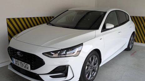 Ford Focus • 2025 • 1,400 km