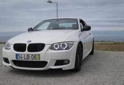 BMW 328i • 2010 • 84,299 km