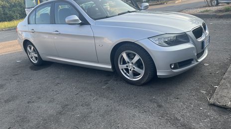 BMW 3 Series • 2009 • 230,000 km
