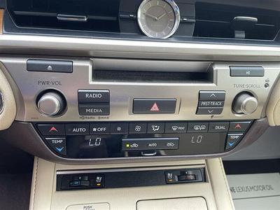 Lexus ES 350 • 2018 • 17,860 km
