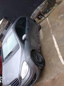 Mercedes-Benz Trieda B • 2006 • 200 km