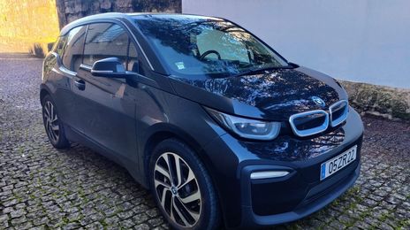 BMW i3 • 2020 • 32,000 km