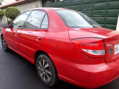 Kia Rio • 2005 • 185,000 km