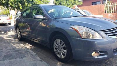 Nissan Altima • 2012 • 120,000 km