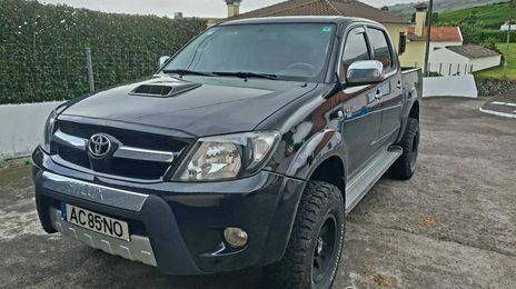 Toyota Hilux • 2008 • 205,000 km