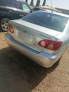 Toyota Corolla • 2009 • 300,000 km