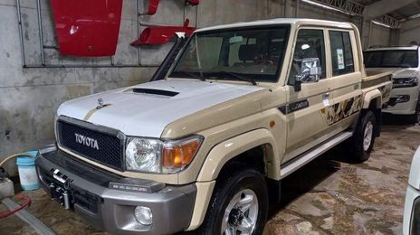 Toyota Land Cruiser • 2018 • 43 km