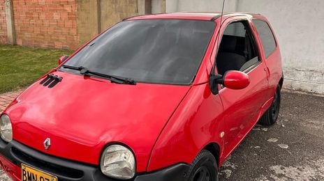Renault Twingo • 2004 • 180,000 km