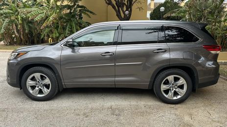 Toyota Highlander • 2017 • 77,000 km