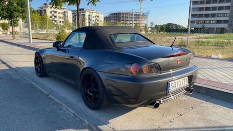Honda S2000 • 2005 • 126,000 km