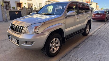 Toyota Land Cruiser • 2006 • 175,000 km