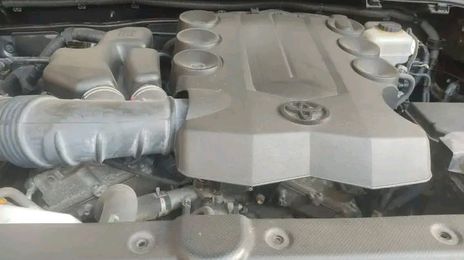 Toyota 4 Runner Limited • 2016 • 1,950 km