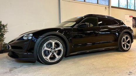 Porsche Taycan • 2022 • 18,000 km