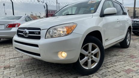 Toyota RAV4 • 2010 • 34 km