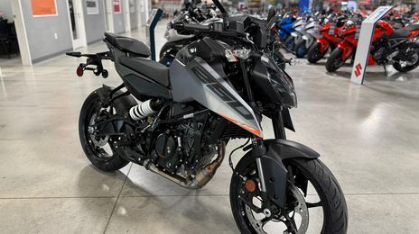 Ktm duke 250 • 2025 • 100 km