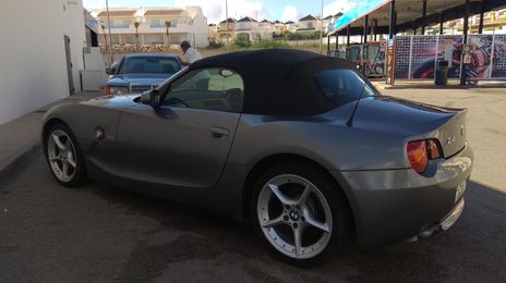 BMW Z4 • 2004 • 207,800 km