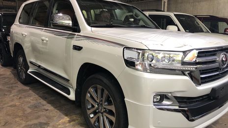 Toyota Land Cruiser • 2019 • 33 km