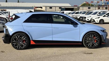 Hyundai Ioniq Electric • 2024 • 20,256 km