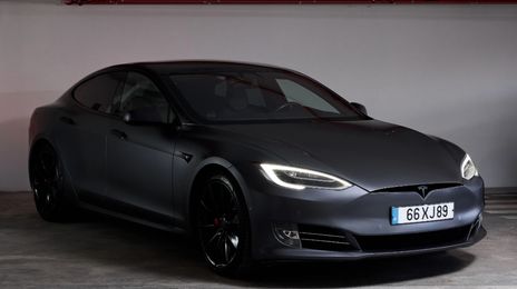 Tesla Model S • 2019 • 74,000 km