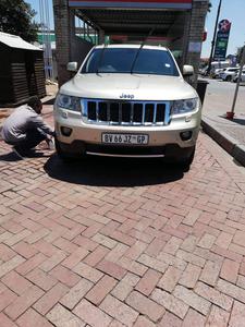 Jeep Grand Cherokee • 2012 • 130,000 km