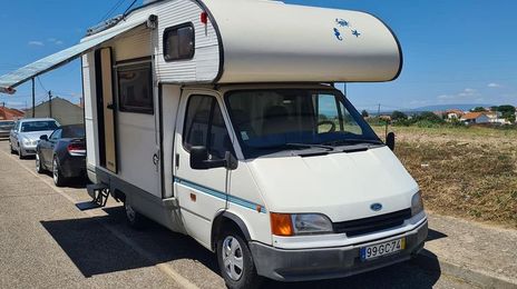 Ford Transit Van • 1993 • 213,000 km