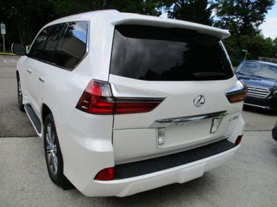 Lexus LX • 2017 • 19,974 km