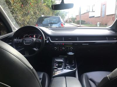 Audi Q7 • 2017 • 50,000 km