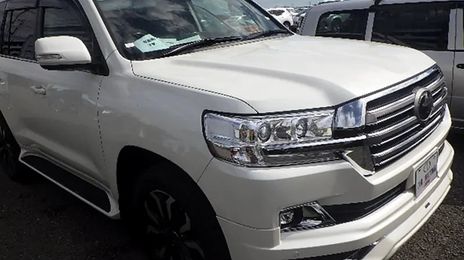 Toyota Land Cruiser • 2020 • 30,000 km