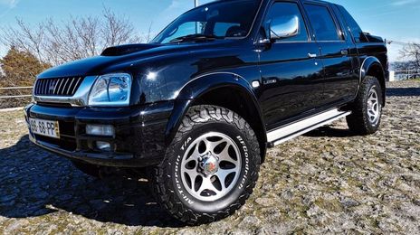 Mitsubishi L200 • 2000 • 195,000 km
