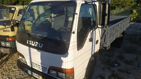 Isuzu Pickup • 1998 • 180,000 km
