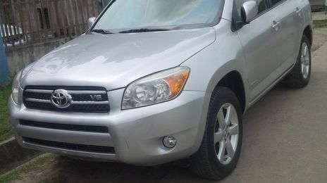 Toyota RAV4 • 2010 • 21 km