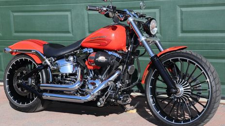 Harley Davidson custom • 2017 • 37,031 km