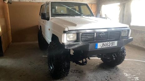 Nissan Patrol • 1990 • 239,000 km