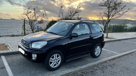 Toyota RAV4 • 2003 • 37,000 km