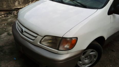 Toyota Sienna • 2003 • 135,972 km