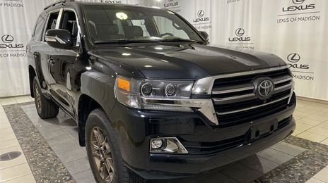 Toyota Land Cruiser • 2020 • 12,359 km