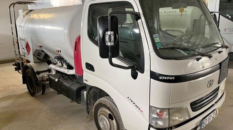 Toyota Dyna • 2004 • 224,000 km