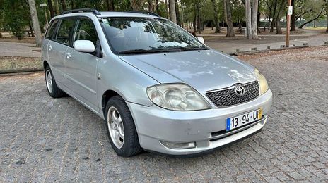 Toyota Corolla sedan • 2002 • 289,000 km