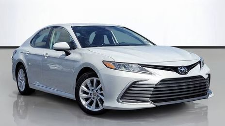 Toyota Camry Hybrid • 2022 • 24,803 km