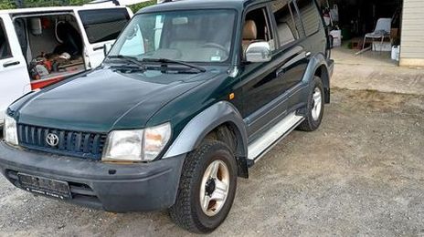Toyota Land Cruiser • 2000 • 390,000 km